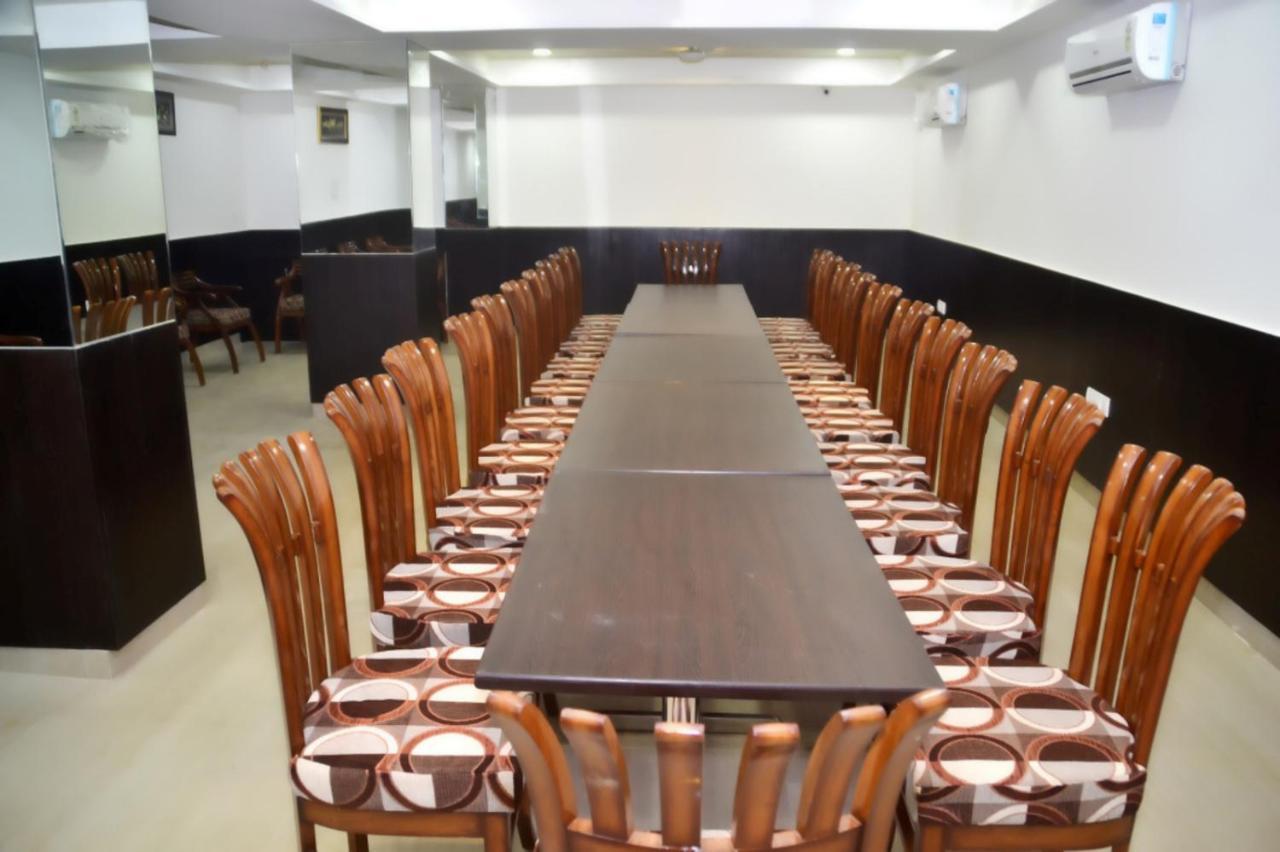Hotel Radiance Gwalior Exterior foto