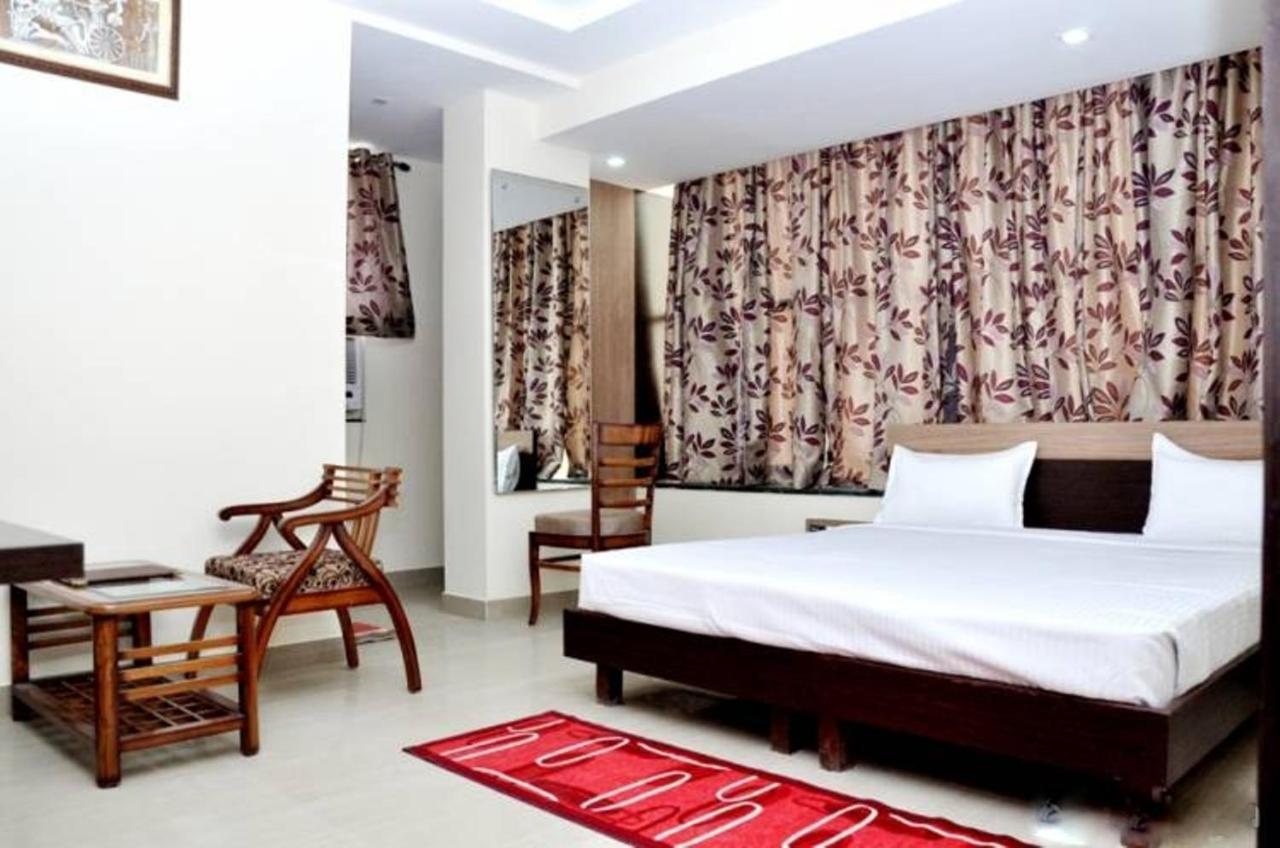 Hotel Radiance Gwalior Exterior foto